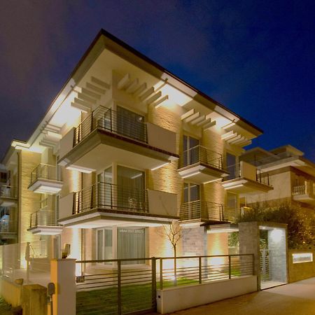 Villa Dei Gelsomini & National Hotel Dal 1903 Rimini Ngoại thất bức ảnh